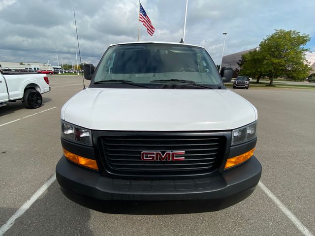 2023 GMC Savana 2500 Work Van 2