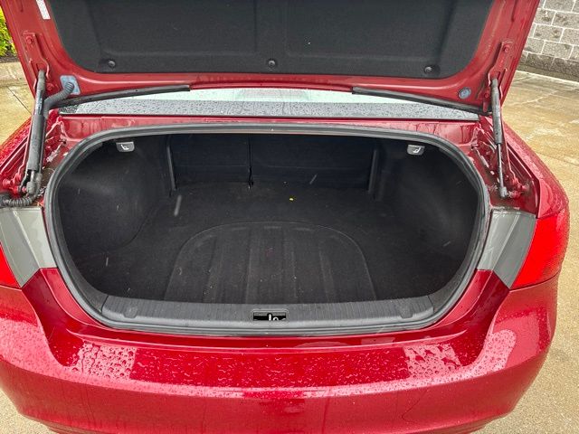 Used 2009 Red Kia EX image 12