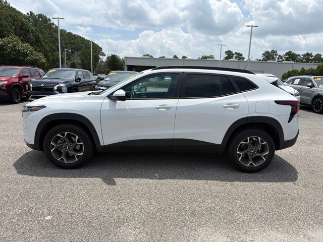 Used 2025 Chevrolet Trax SUV