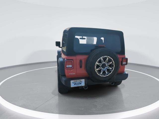 Used 2022 Red Jeep Sport S image 7