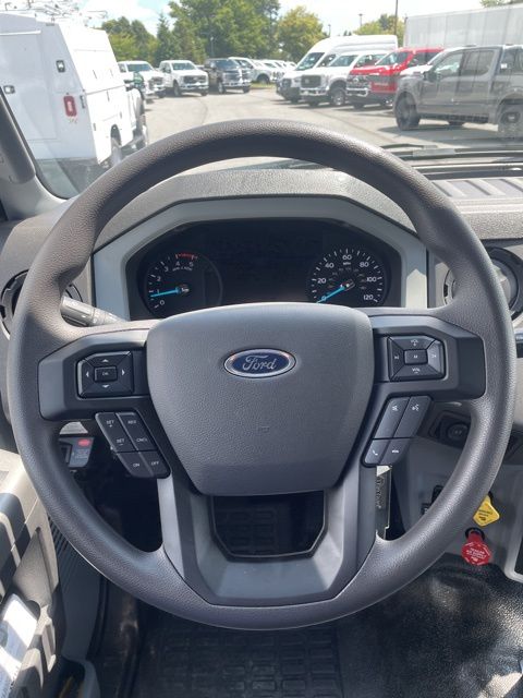 2025 Ford F-750 Super Duty 