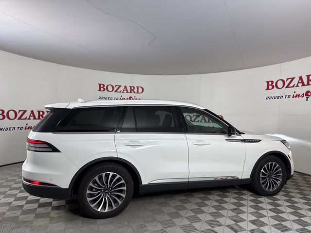 2022 Pristine White Metallic Tri-Coat Lincoln Aviator Reserve RWD SUV