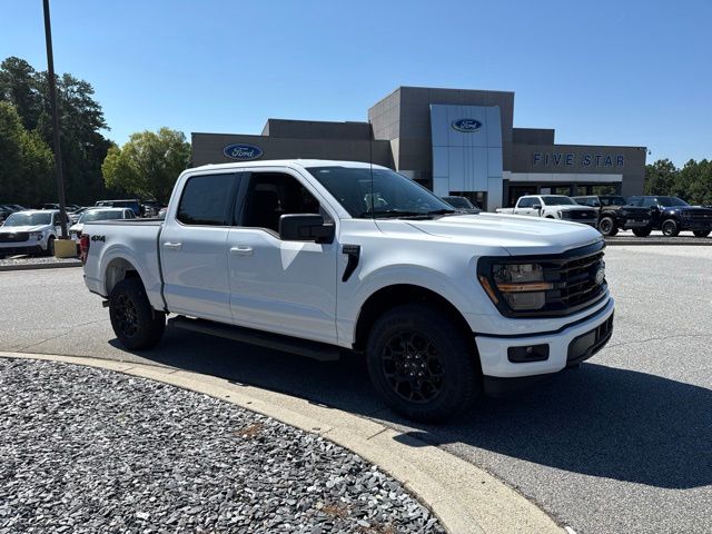 New 2026 White Ford XLT image 2