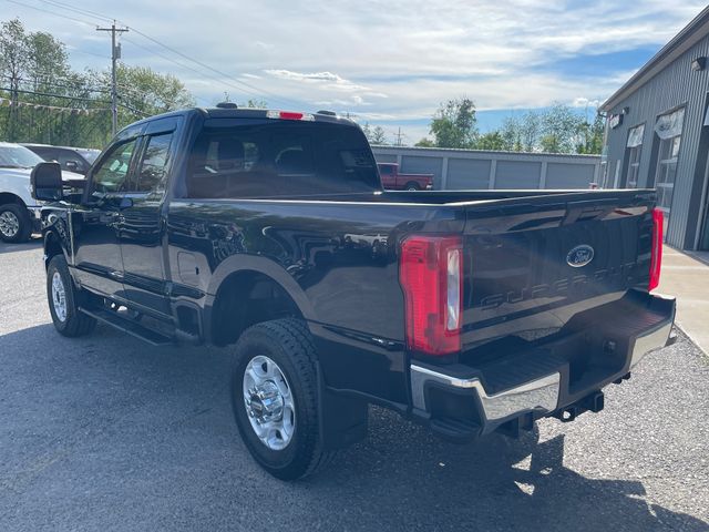 2026 Ford F-350SD XLT - Black Metallic exterior view 5