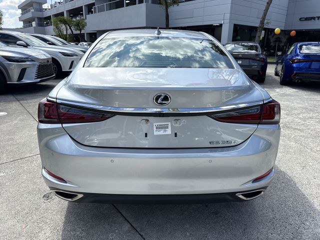 2025 Lexus ES 350 - Photo 24