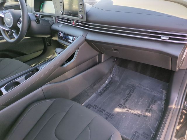 used 2025 Hyundai Elantra Hybrid car, priced at $22,800