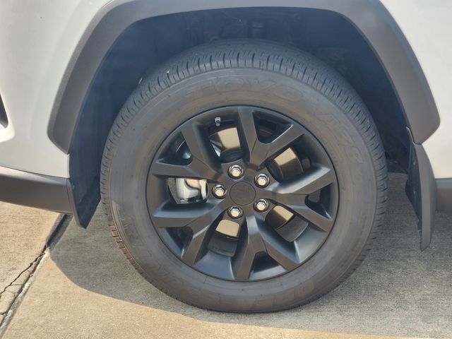 2025 Toyota RAV4 LE White at Gullo Toyota