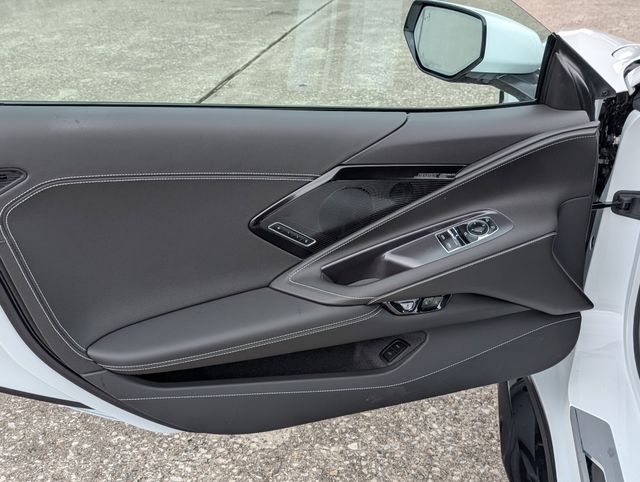 New 2026 White Chevrolet Z06 image 7