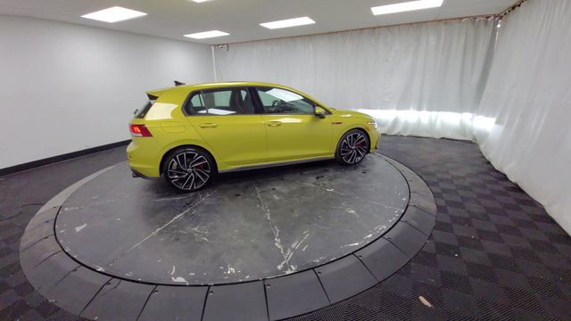 2022 – Volkswagen – Golf GTI