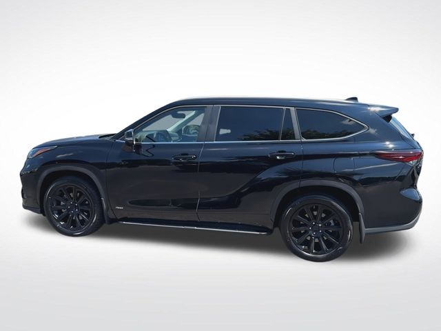Used 2025 Toyota Highlander Hybrid SUV