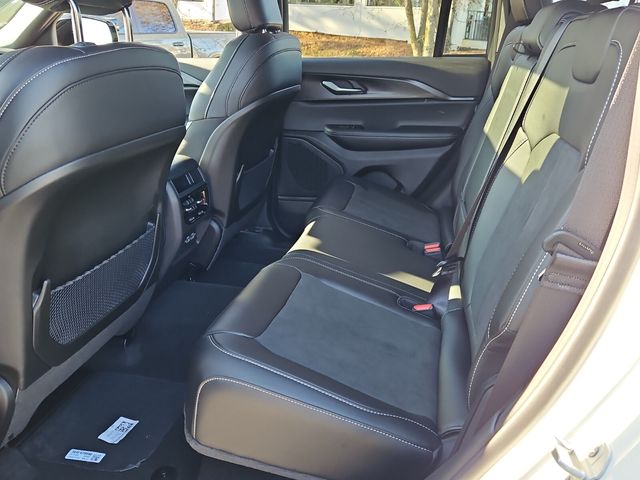 New 2025 White Jeep Altitude X image 9