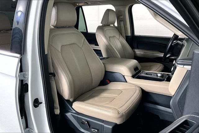 2024 Ford Expedition Limited photo