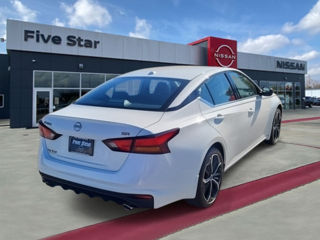 New 2025 White Nissan 2.5 SR image 2