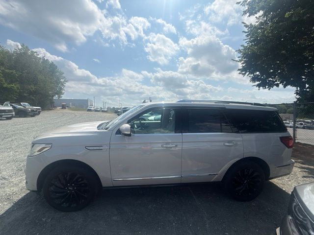 Used 2020 White Lincoln Reserve image 2