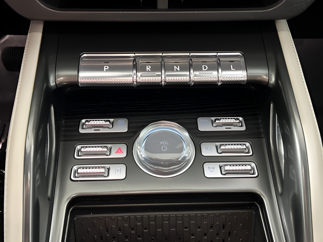 used 2024 Lincoln Nautilus car, priced at $50,500