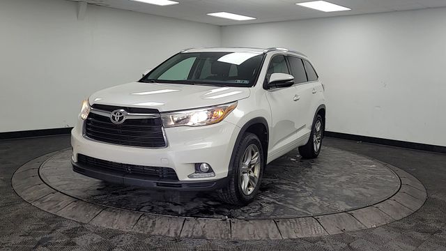 2016 – Toyota – Highlander