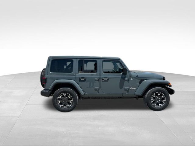 2024 Jeep Wrangler Sahara 12