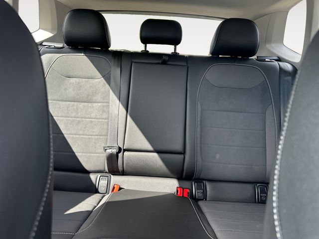 Used 2024  Volkswagen 1.5T SE image 13