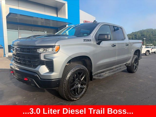 Sterling Gray Metallic 2025 Chevrolet Silverado 1500 Pickup Truck Four-Wheel Drive Automatic