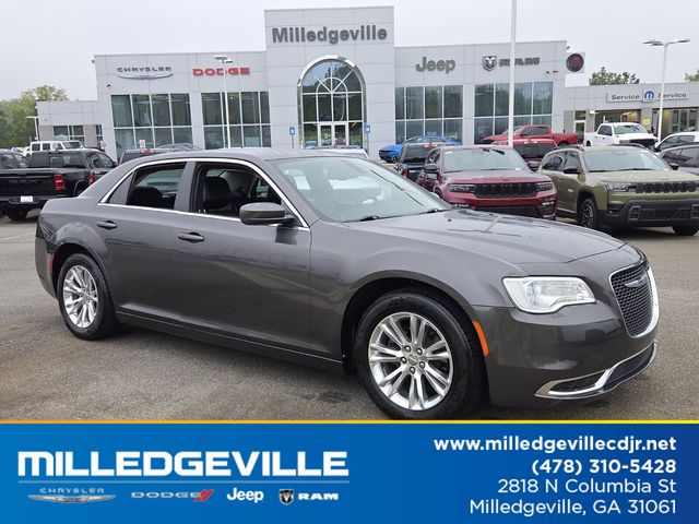 2019 Chrysler 300 Touring RWD