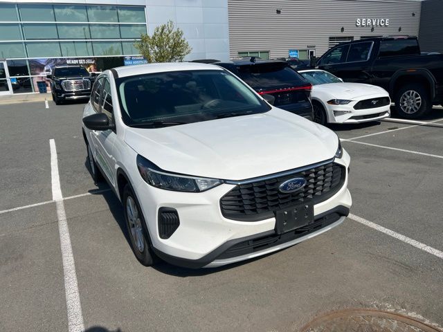 Used 2023 White Ford Active image 2
