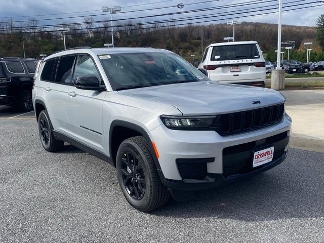 new 2025 Jeep Grand Cherokee L car, priced at $38,689