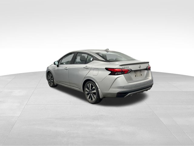 2020 Brilliant Silver Metallic Nissan Versa 1.6 SR FWD Sedan