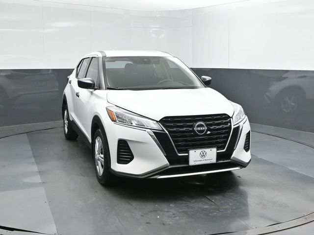 Used 2024 Nissan Kicks SUV