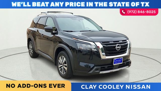 2025 Nissan Pathfinder SL