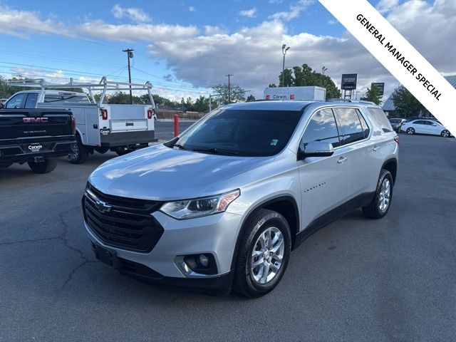 Silver Ice Metallic 2018 Chevrolet Traverse SUV / Crossover Four-Wheel Drive 9-Speed Automatic