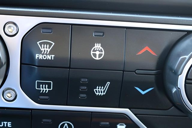 Used Car 2022 Jeep Gladiator  Willys For Sale Under $40,000 In Austin, Texas