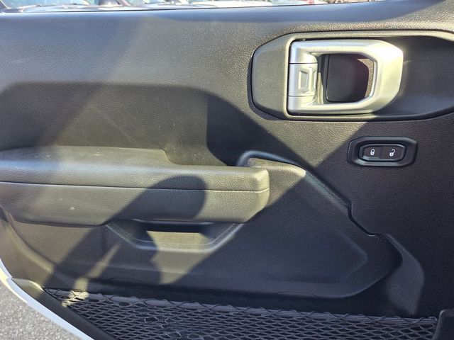 Used 2025 Jeep Wrangler SUV