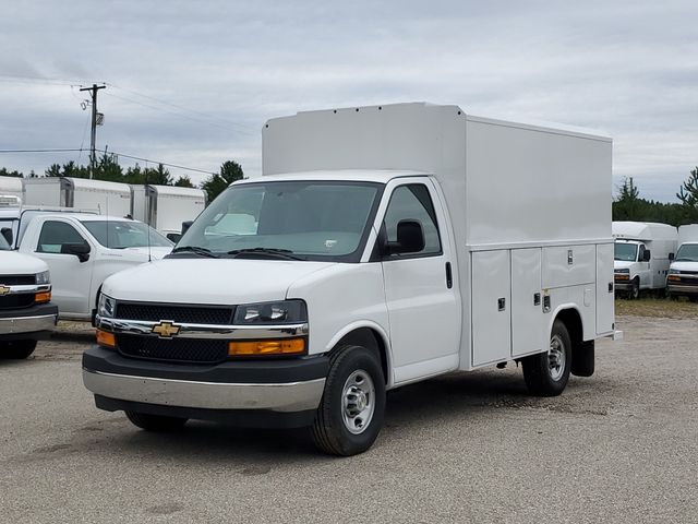 New 2026 Chevrolet Express 3500 - photo 2
