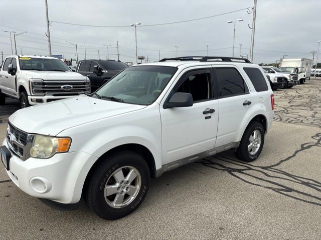 White 2010 Ford Escape SUV / Crossover Front-Wheel Drive 6-Speed Automatic