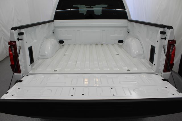 New 2026 White Ford XLT image 9