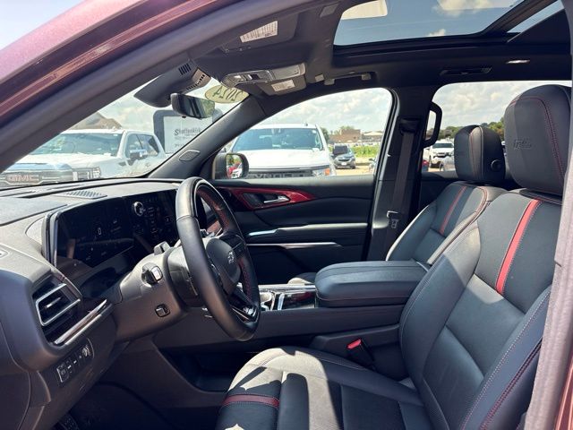 Used 2024 Chevrolet Traverse SUV