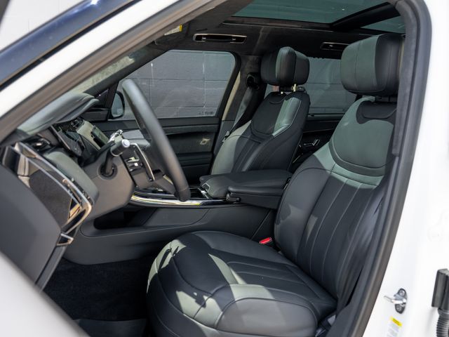 Used 2025  Land Rover Autobiography image 5