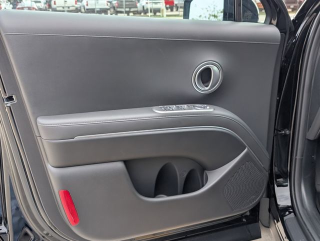 New 2026 Black Hyundai SE image 10