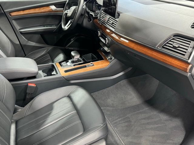 2023 Audi Q5 45 S line Premium Plus 34