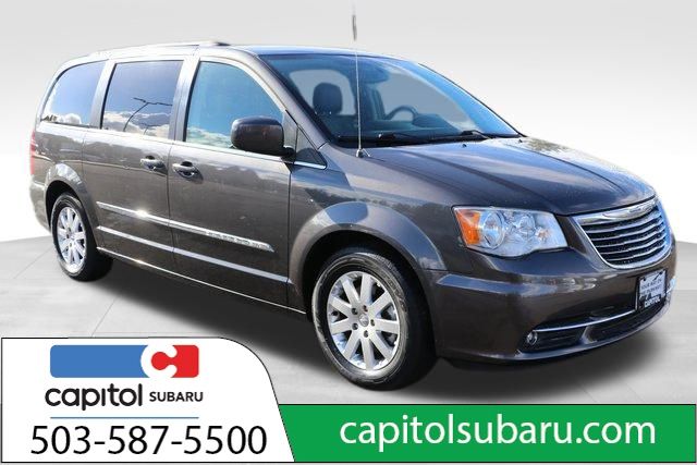 2015 Chrysler Town & Country Touring 16