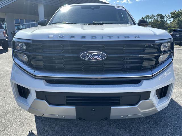 Used 2025 White Ford Platinum image 9