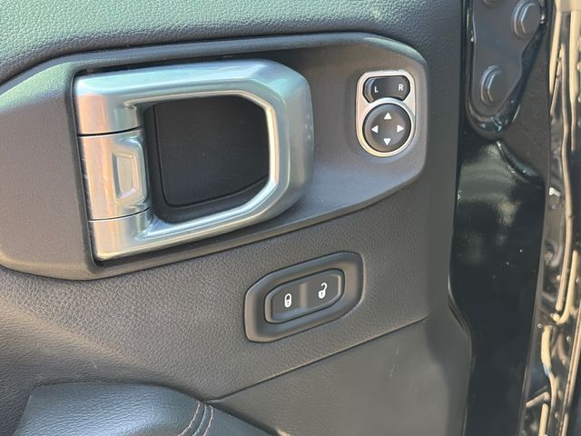 Used 2021 Jeep Wrangler SUV