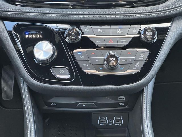 2025 Chrysler Pacifica Limited - Photo 6