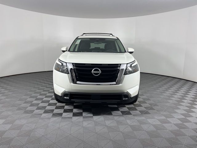 2024 Nissan Pathfinder SV 3