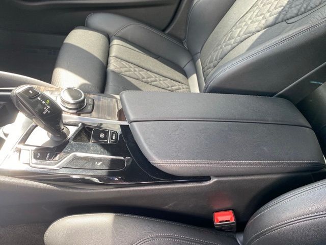 2022 BMW 5 Series 530i xDrive - Jet Black exterior view 17