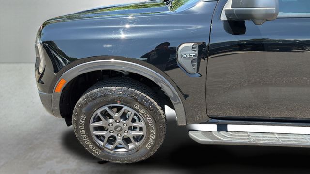 Used 2024 Black Ford XLT image 38