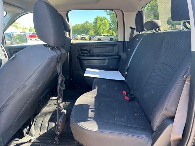2019 Brilliant Black Crystal Pearlcoat Ram 1500 Classic Express 4X4 Truck