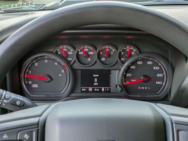 2025 Chevrolet Silverado 2500HD Custom photo