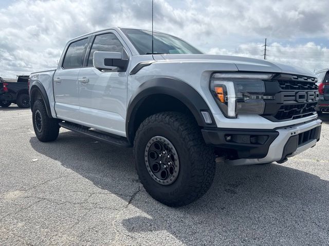 2025 Ford F-150 Raptor:B02492