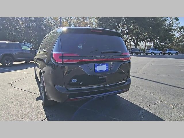 2026 Chrysler Pacifica Limited AWD